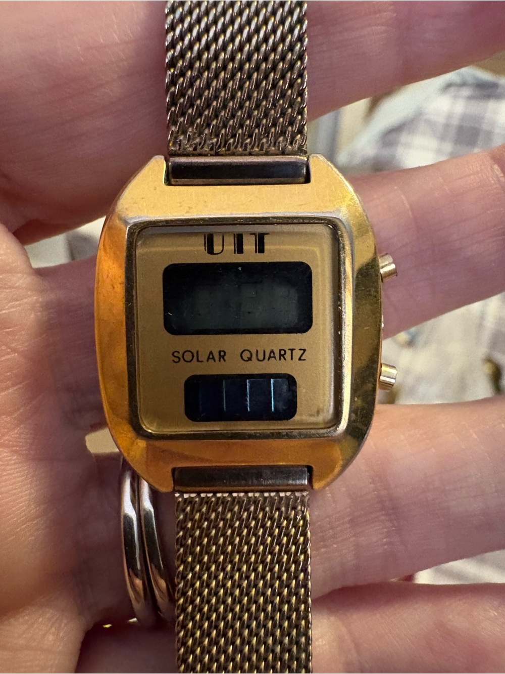 UIT brand vintage Gold Solar Quartz Digital Watch